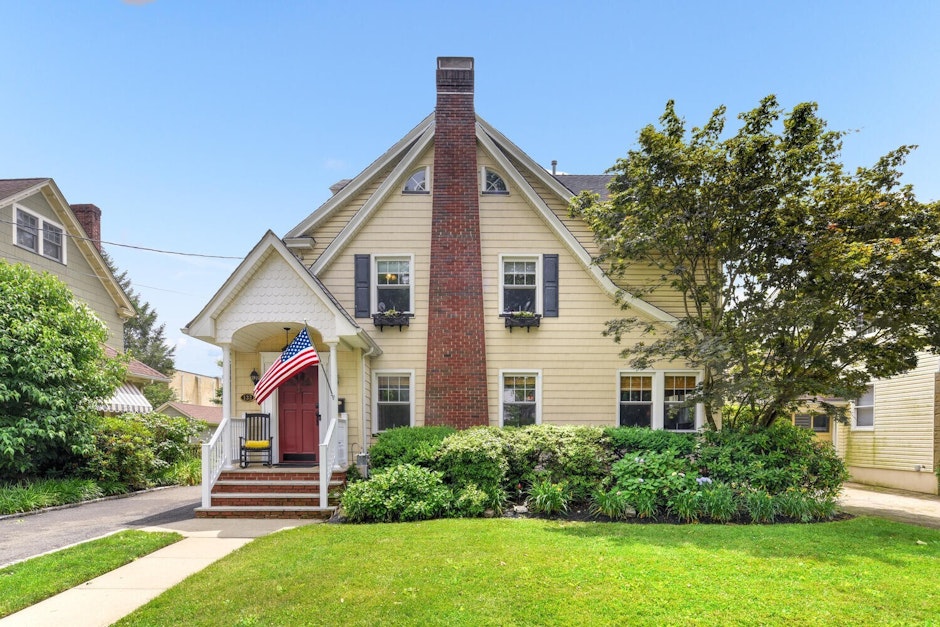 133 Severin Ct, Cranford, NJ 08736, Presented by Virginia Garcia, Coldwell Banker Realty